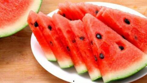 上瓜地吃瓜视频,跟随上瓜地吃瓜视频探寻夏日美味