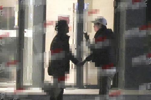 博物馆变装吃瓜事件视频,一场意外的时尚与趣味碰撞