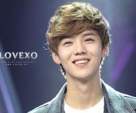 鹿晗卓伟吃瓜视频,揭秘娱乐圈幕后真相